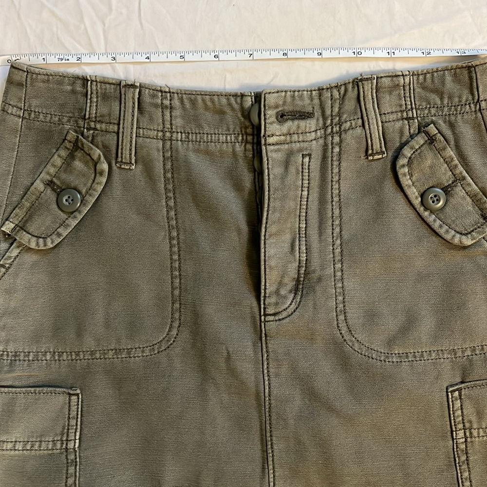 **2/$18** AEO Cargo Skirt - Size 0R - Picture 5 of 7